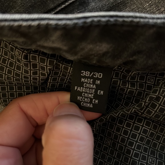 Men’s Kenneth Cole black faded jeans size 38/30 - Picture 3 of 5